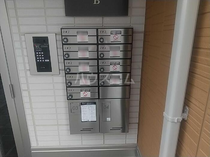 25/30 エントランス