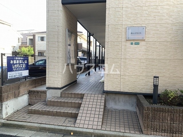 19/30 エントランス