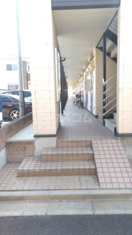 20/30 エントランス