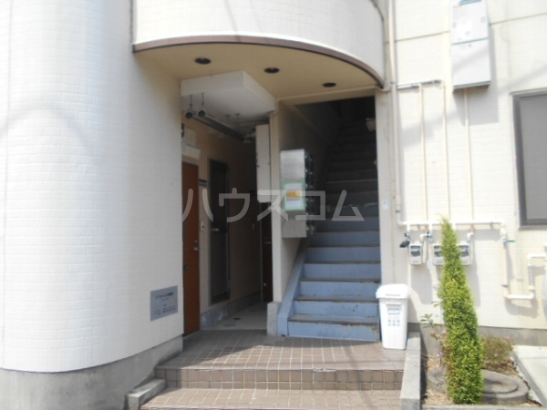 15/26 エントランス