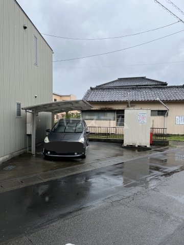 19/23 駐車場