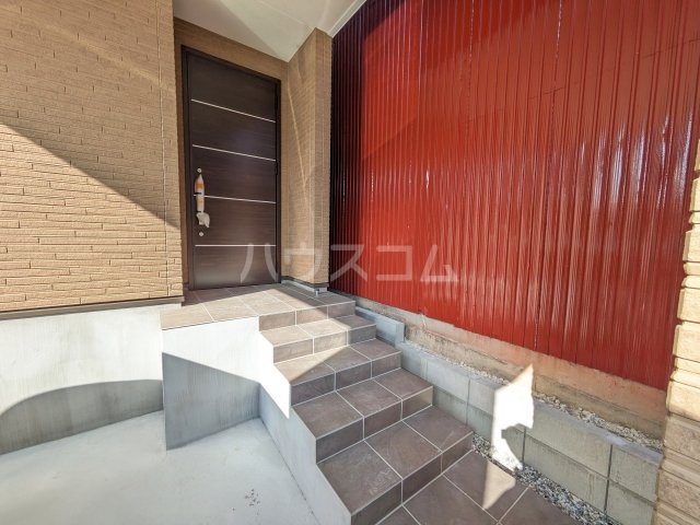 25/29 エントランス