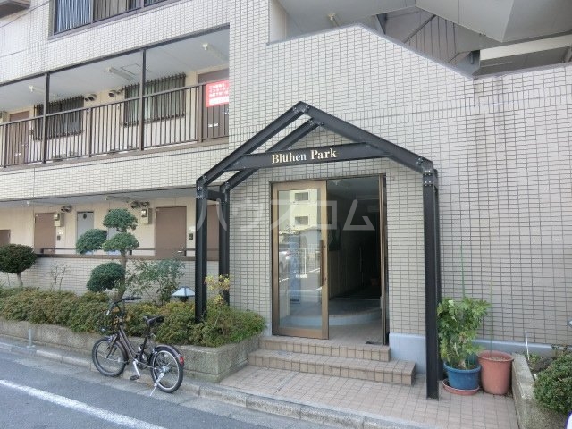 22/30 エントランス