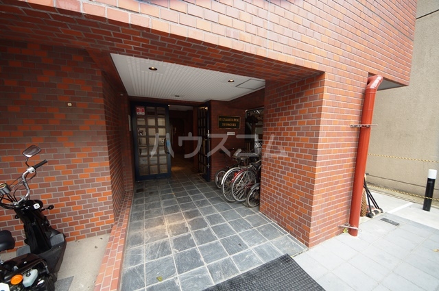 20/20 エントランス