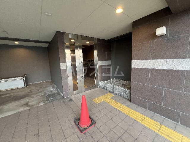 3/10 エントランス