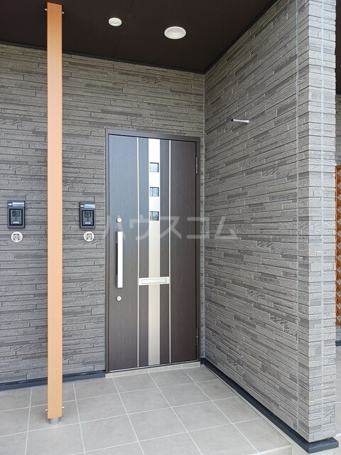 15/22 エントランス