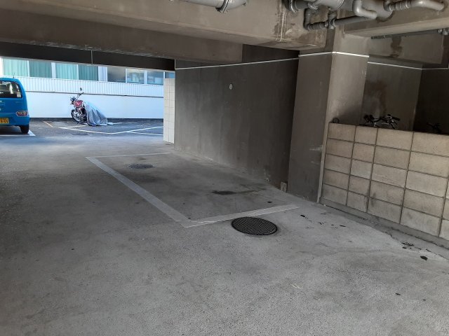 17/27 駐車場