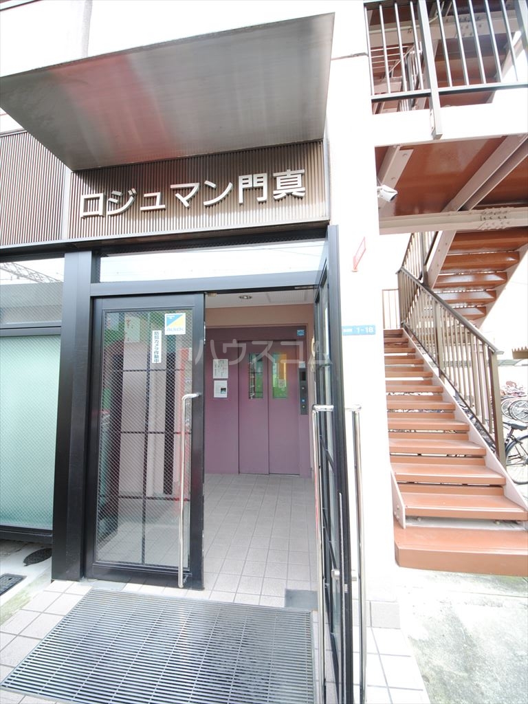 20/26 エントランス