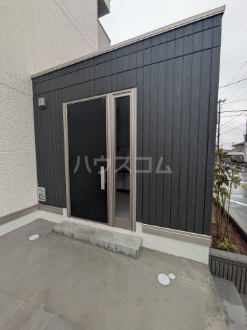 22/30 エントランス