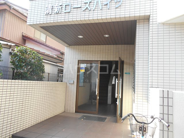 16/27 エントランス