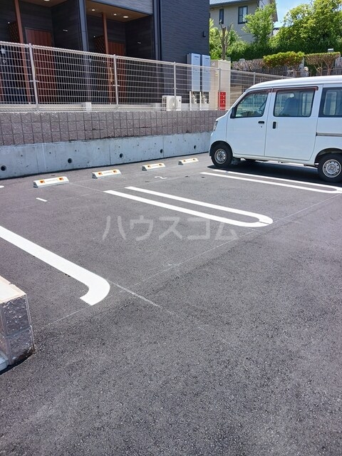 ラル　Ａの駐車場
