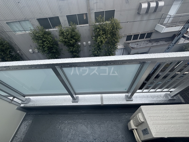 13/21 バルコニー