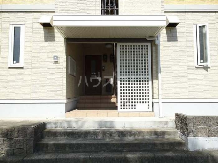 16/22 エントランス