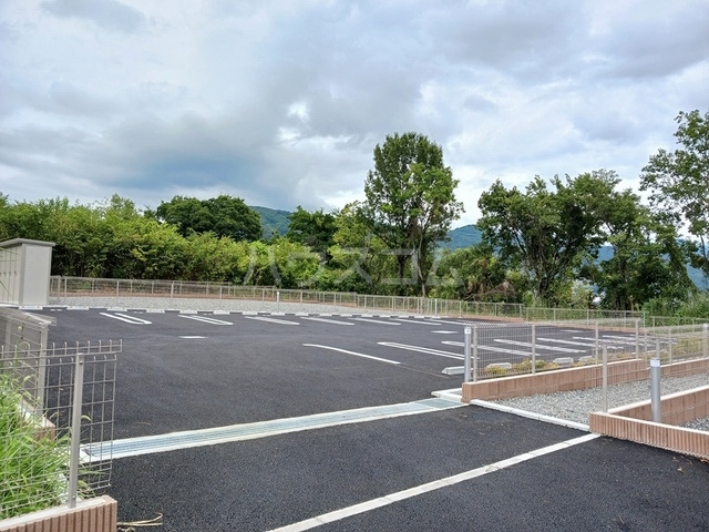 14/19 駐車場