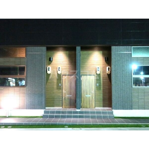 2/4 エントランス