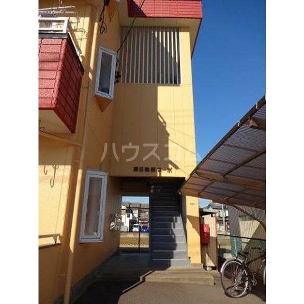 16/17 エントランス