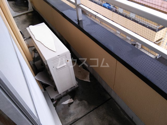 19/27 バルコニー