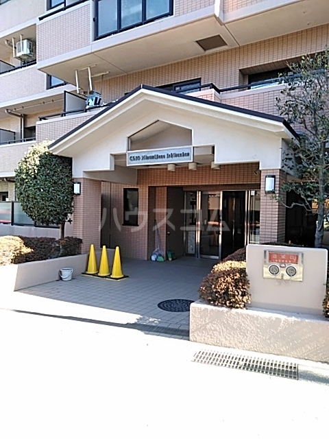 19/29 エントランス