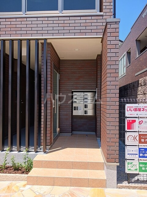 25/30 エントランス