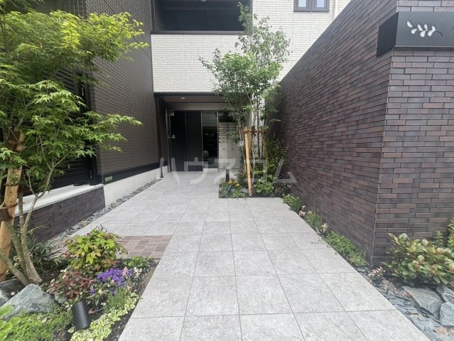 29/30 エントランス