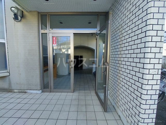 21/23 エントランス