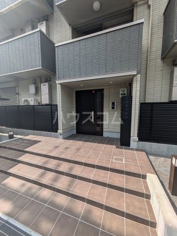 3/4 エントランス