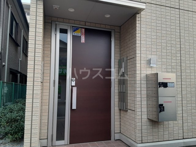 20/26 エントランス