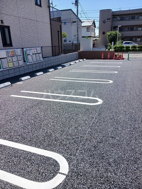 16/28 駐車場