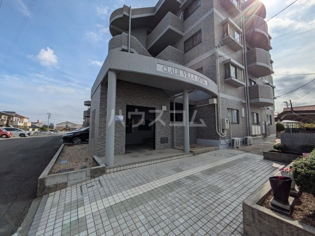 28/30 エントランス