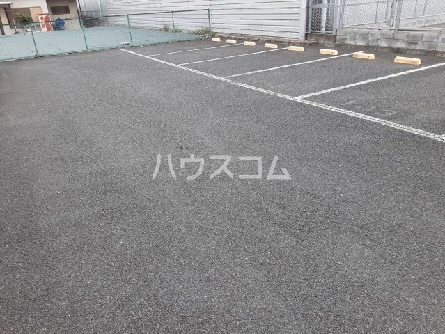 14/16 駐車場