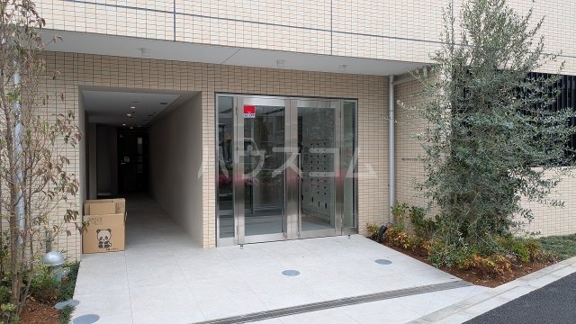 19/28 エントランス