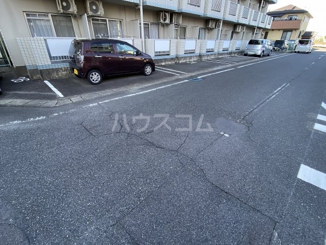 24/28 駐車場