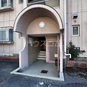 15/22 エントランス