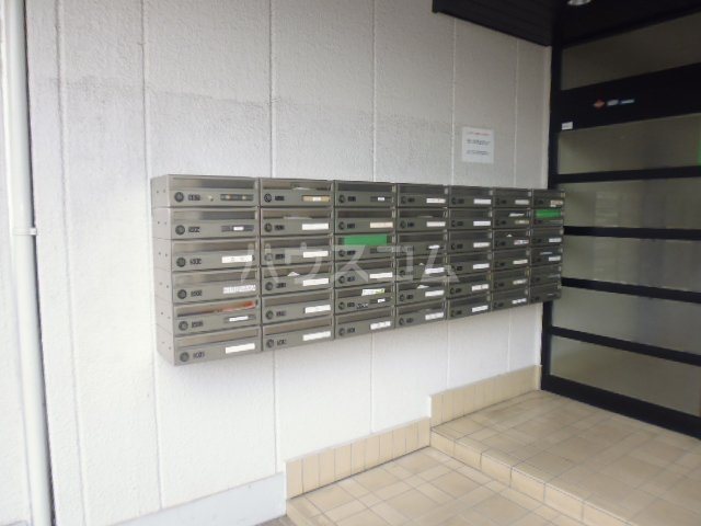 25/30 エントランス