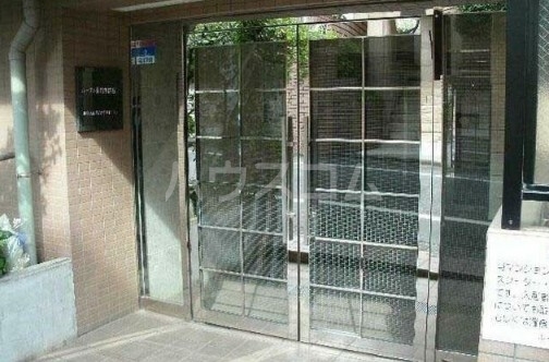 5/5 エントランス