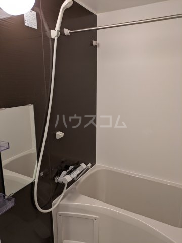 13/30 浴室