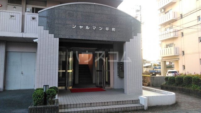 28/30 エントランス