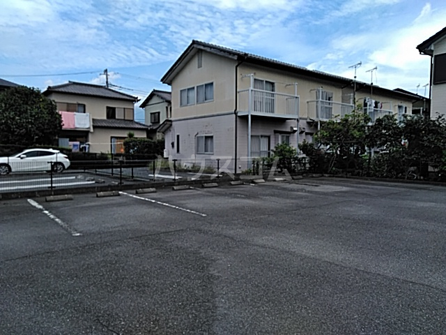 18/29 駐車場