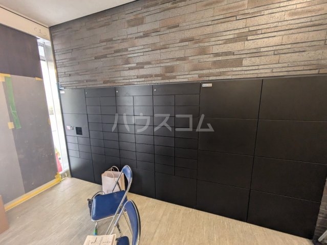 24/30 エントランス