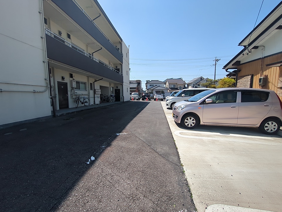 14/16 駐車場