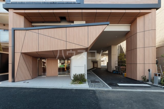 2/4 エントランス