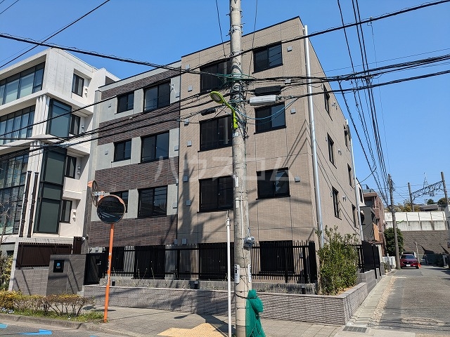 2/30 外観
