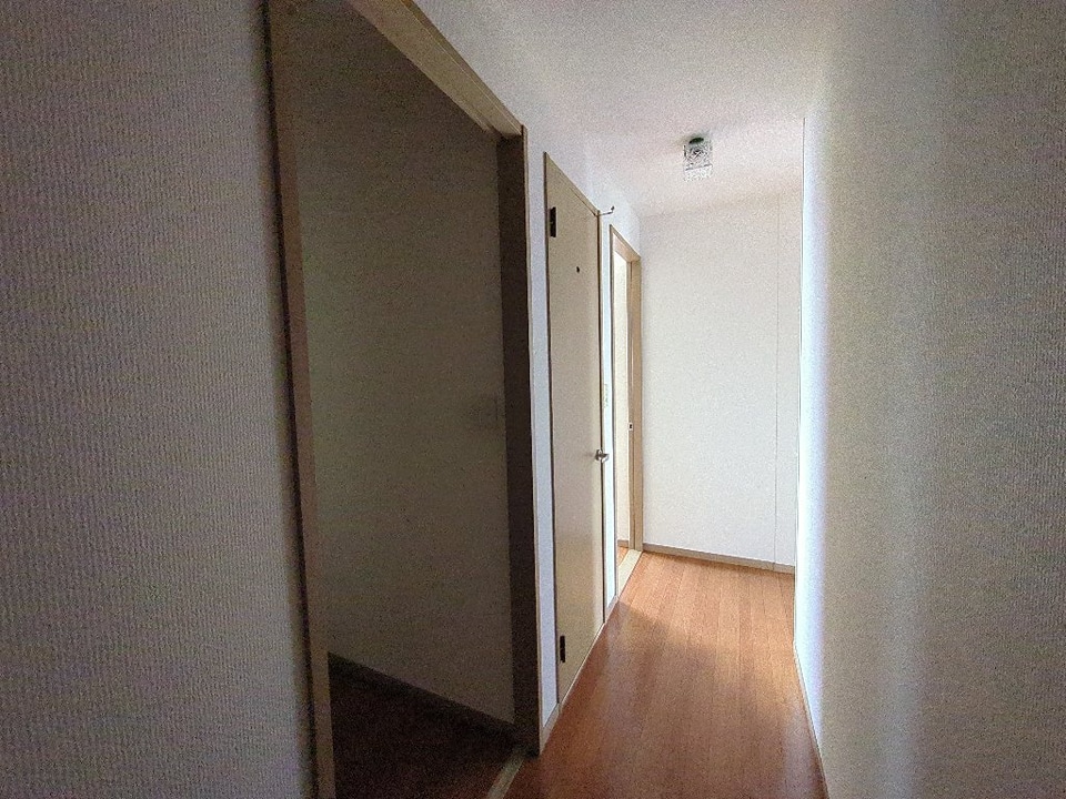 25/27 エントランス