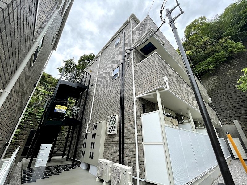 22/30 エントランス