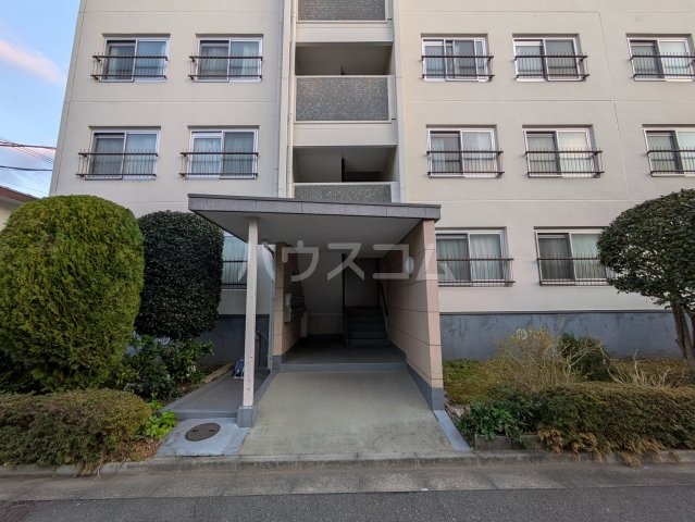 28/30 エントランス