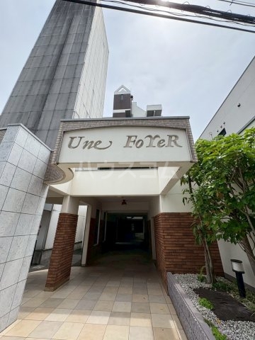 23/30 エントランス