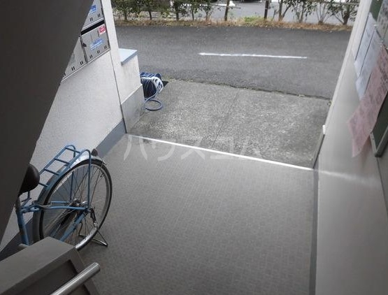 14/23 エントランス