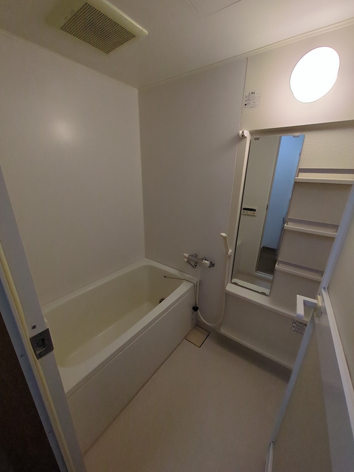 14/27 浴室