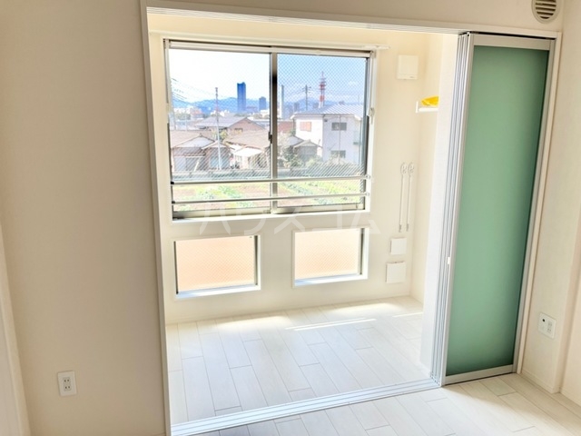 14/28 バルコニー