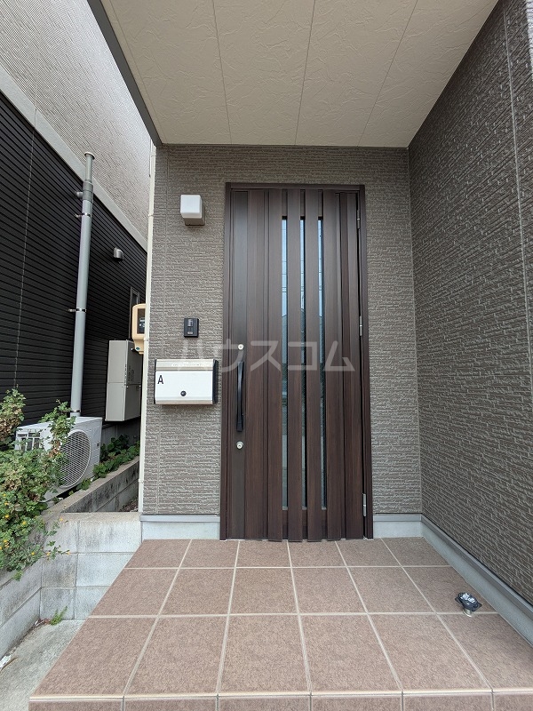 14/30 玄関
